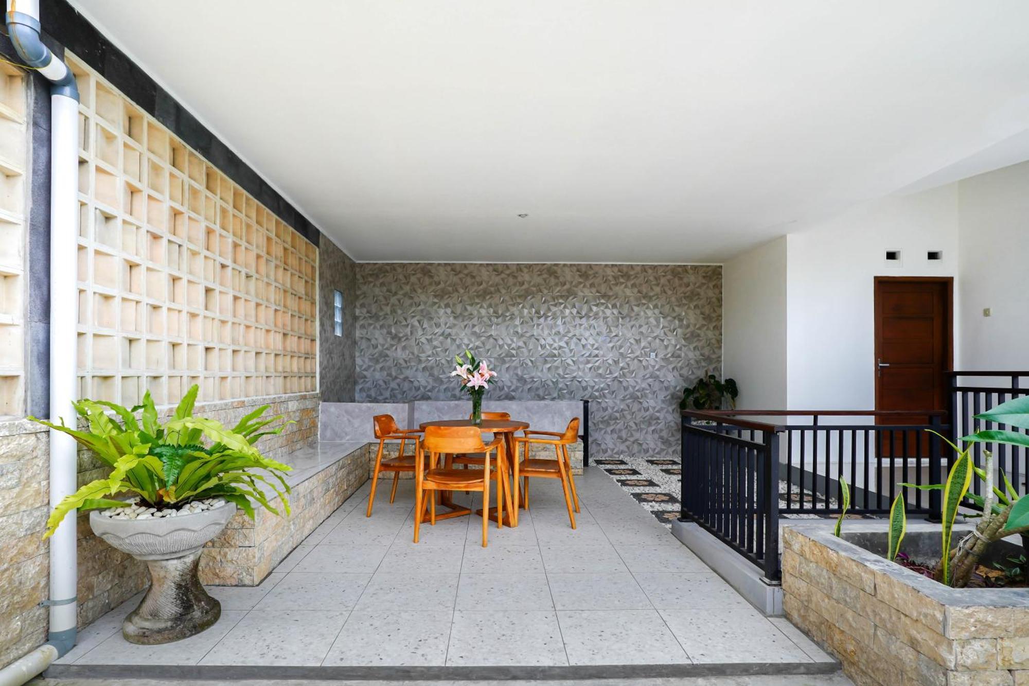 Euro House At Countryside * Ubud